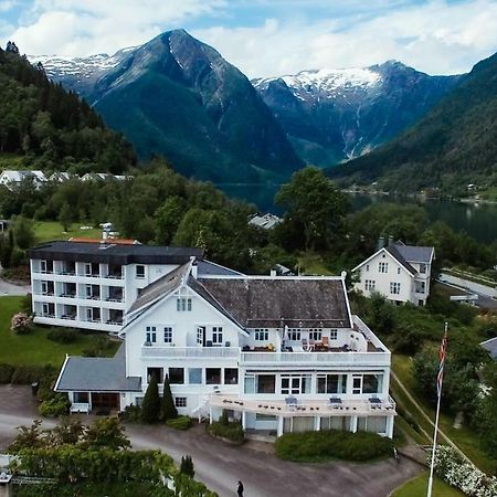 Kringsja Hotel Балестранд Экстерьер фото