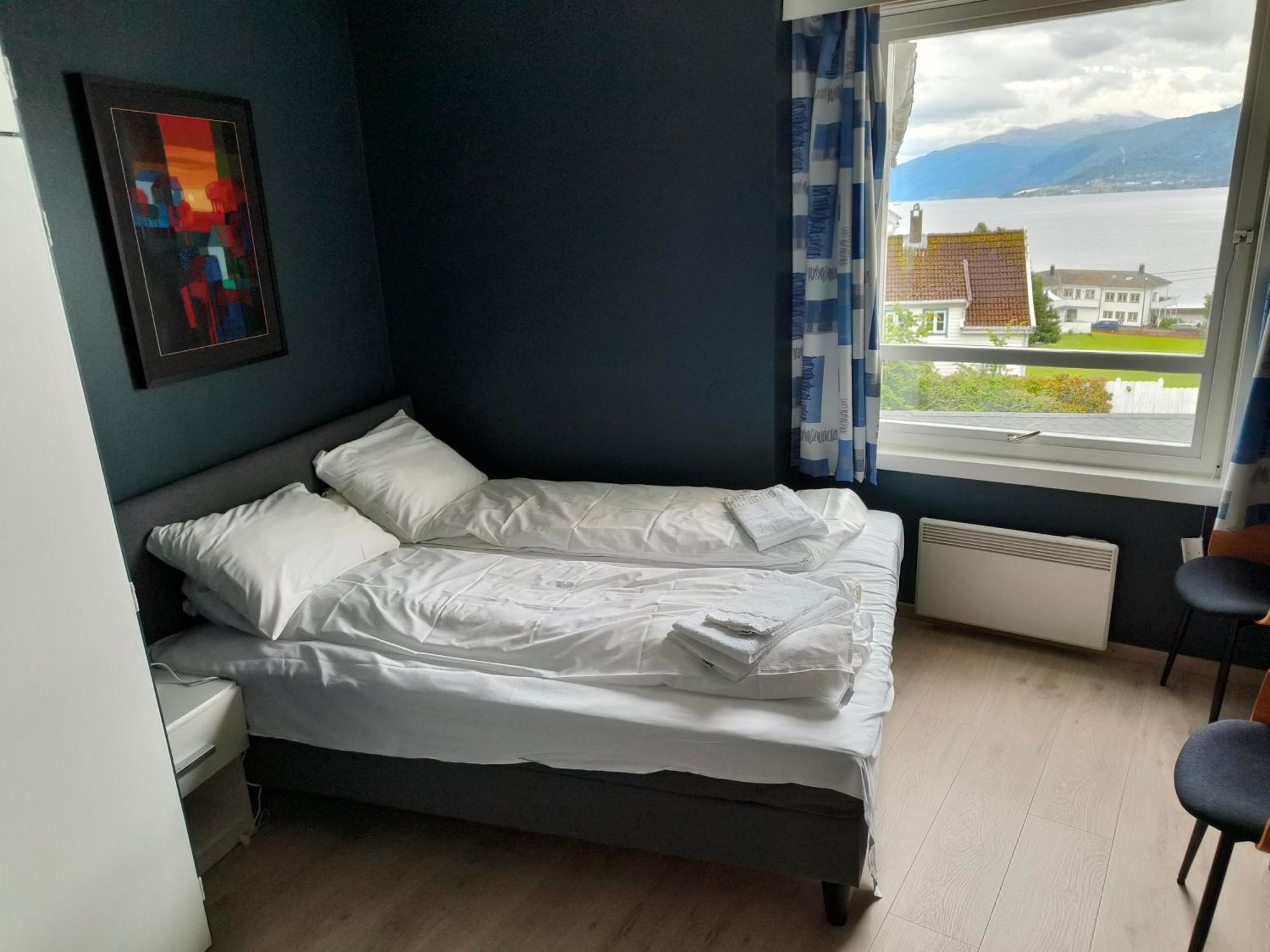 Kringsja Hotel Балестранд Экстерьер фото